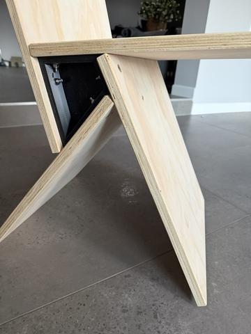 Underside of the first K build: printed brackets between seat and leg.