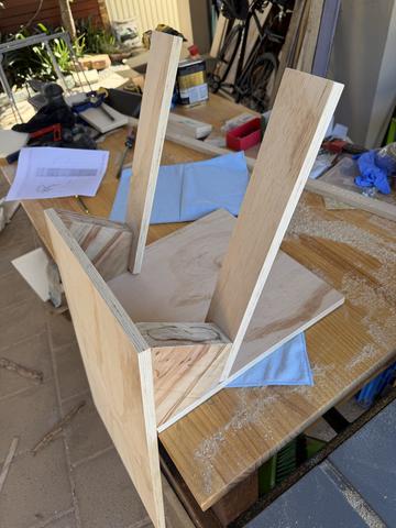 The carcass from above: wedge blocks own the corners.